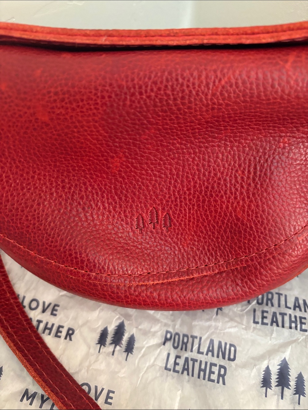 Portland Leather KOALA SLING BAG - Picture 2 of 6